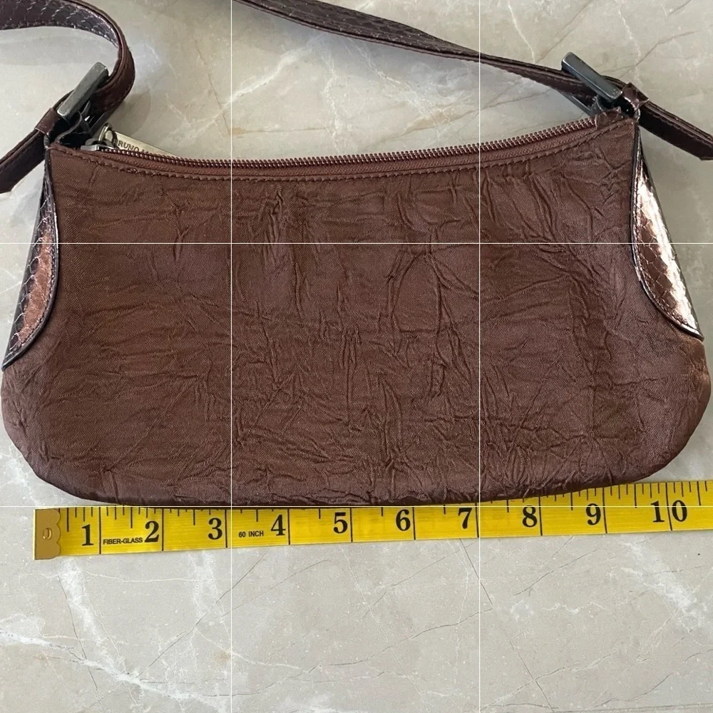 Vintage Bruno Magli •russet colored •Made in Italy •Leather fabric handbag